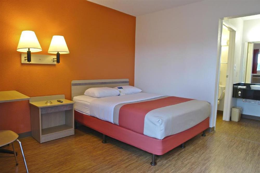 Motel 6-Wheat Ridge, Co - West - Denver North Room photo